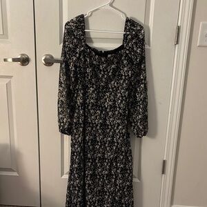 Francesca's Collections Black and White Floral Long Sleeve Dress